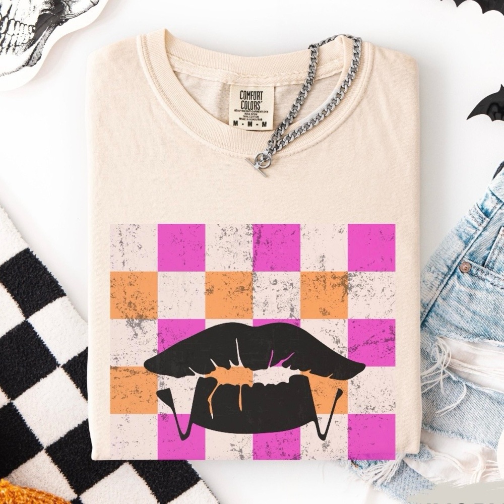 NEW Vampire Lips Vintage Retro Halloween Comfort Colors T-Shirt
